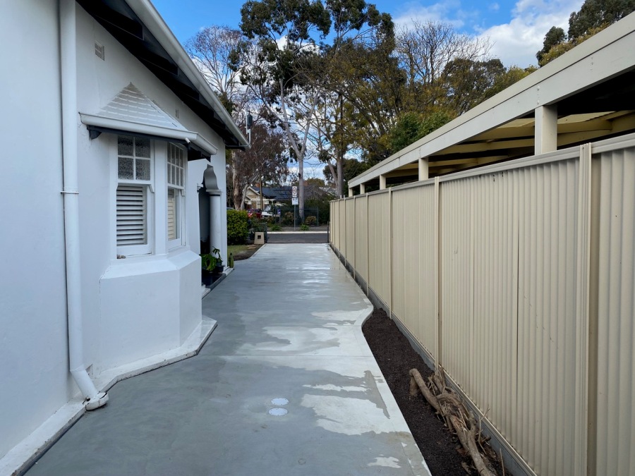 coloured concrete driveways & footpaths