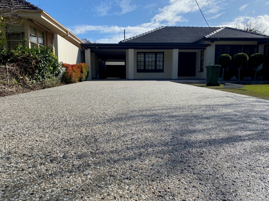 exposed aggregate concrete driveway 