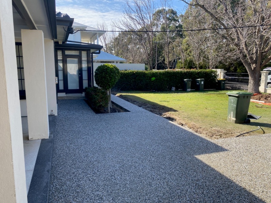 exposed aggregate concrete driveway